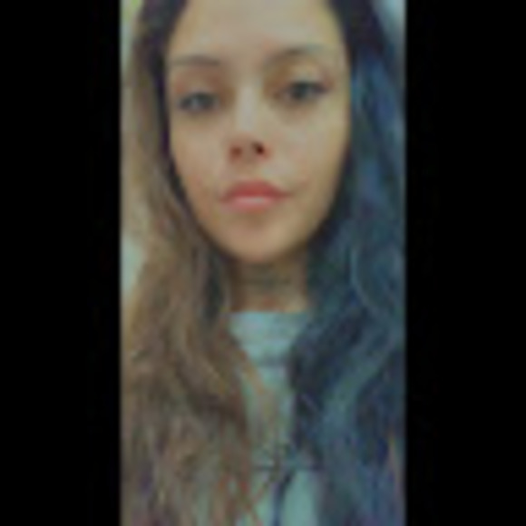 Meet your Posher, Nicole - Picture 1 of 1